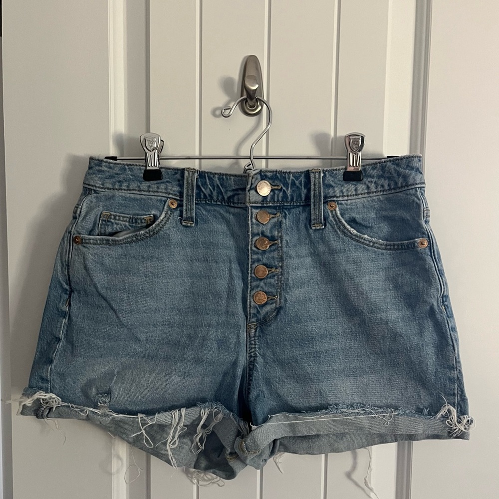 Universal thread shorts